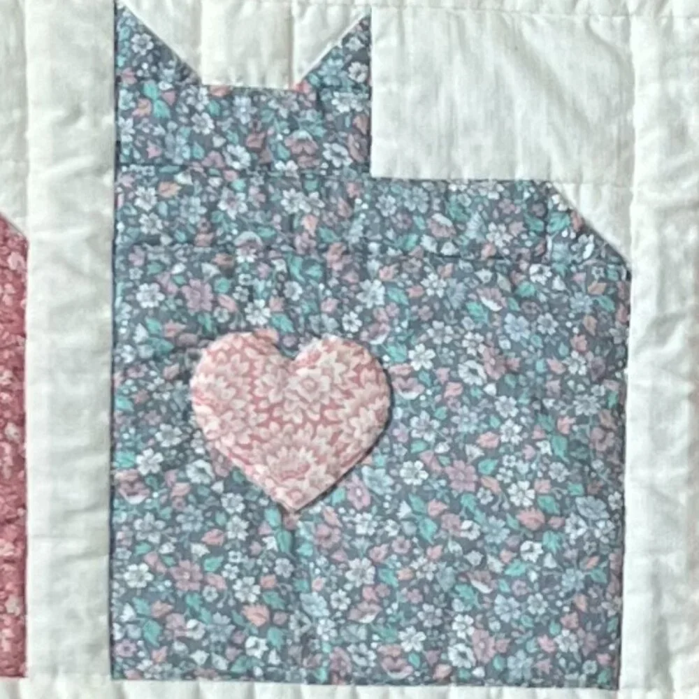 Handmade Hand-Quilted Cozy Cat Baby Quilt / Lap Blanket / Wall Hanging ~ Kittens - Picture 7 of 16